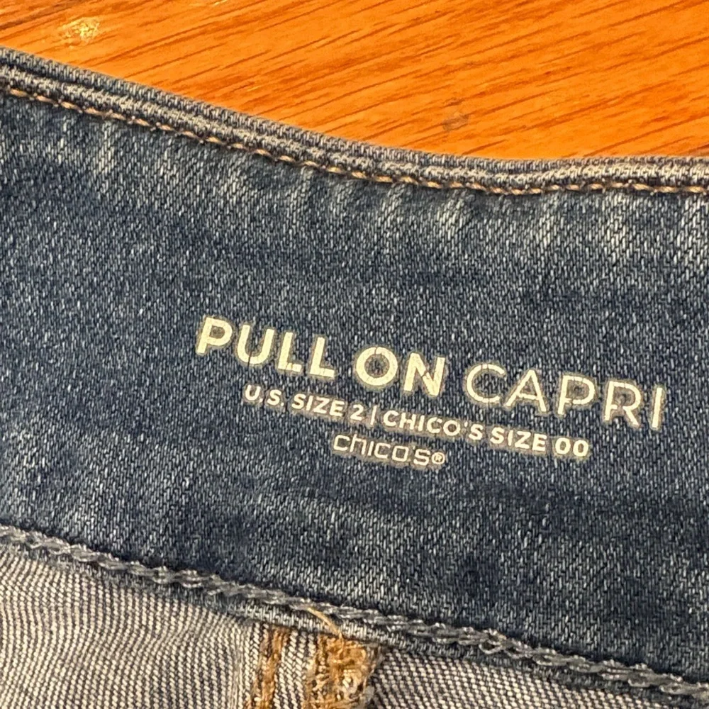 Chico's Light Blue Cropped Jeans - Picture 3 of 6